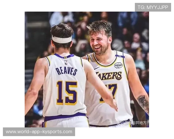 老詹一场没打，湖人3连胜西部第三！东契奇29+11+10，里夫斯26+11，湖人交易东契奇